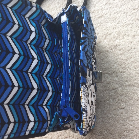 Vera Bradley blue floral crossbody - Picture 2 of 5